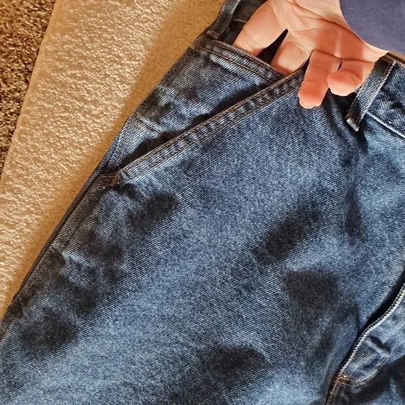 Carhartt  Dungaree fit jeans. Sz 36x 34.  Newer condition - Picture 2 of 6